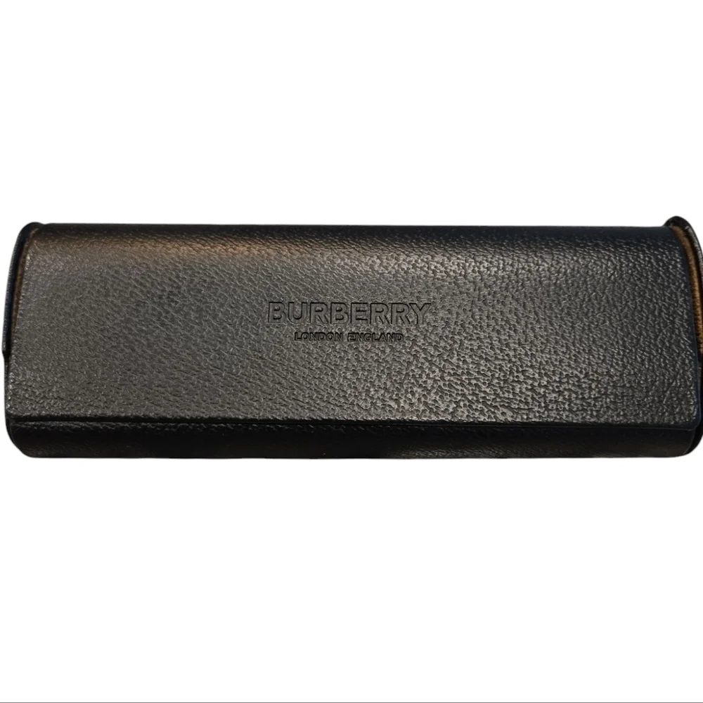 BURBERRY BLACK EMBOSSED PEBBLE LEATHER SUNGLASSES CASE. GLASSES NOT INCLUDED.